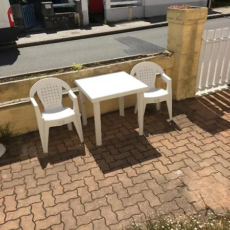 Holiday home Maison De Caractere A 5mn A Pied De La Plage